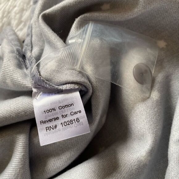 Garnet Hill Stars Pajama Top Gray Long Sleeve Size Small New without tags - Picture 6 of 7